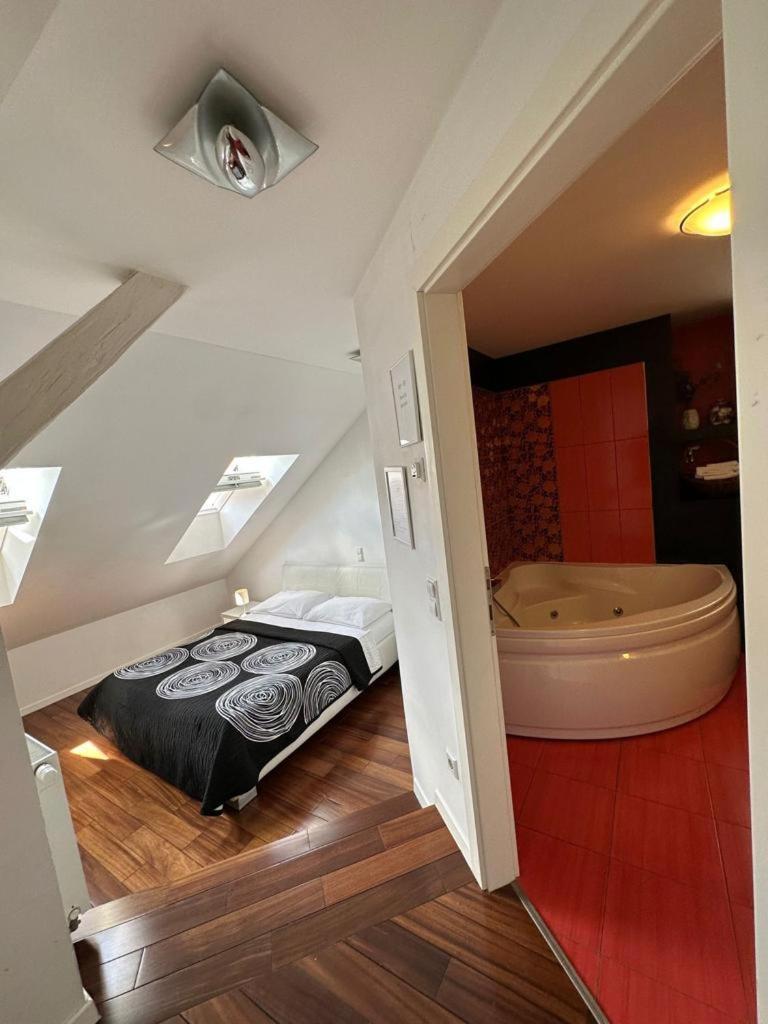 Jacuzzi Apartment - Center زغرب المظهر الخارجي الصورة